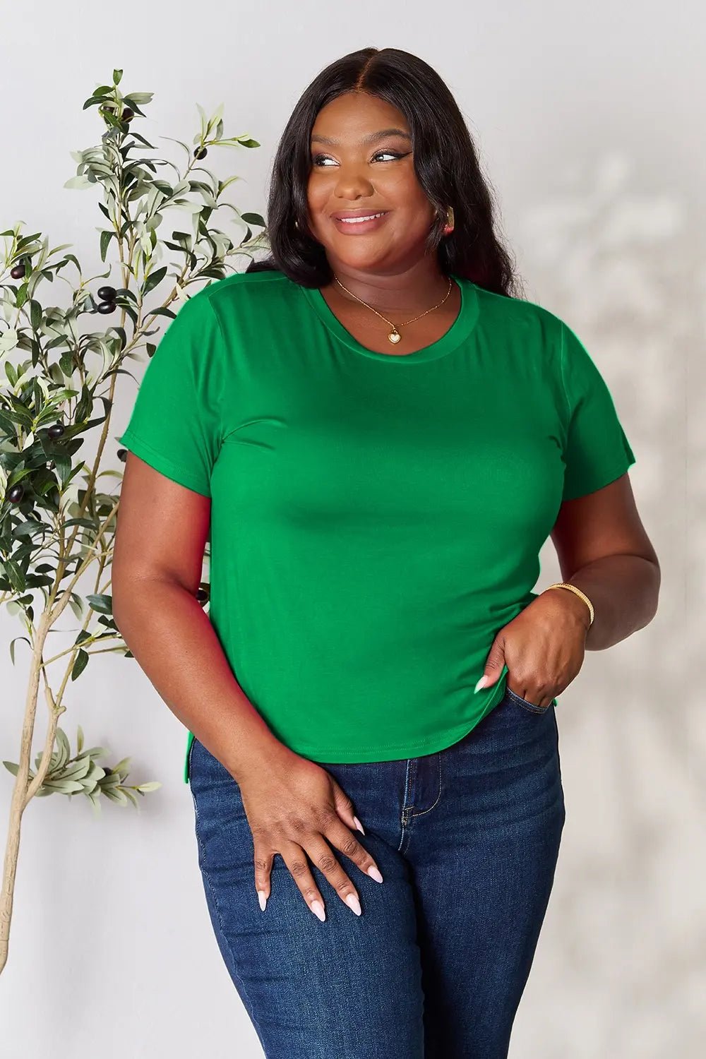 Basic Bae Full Size Round Neck Short Sleeve T-Shirt in Green