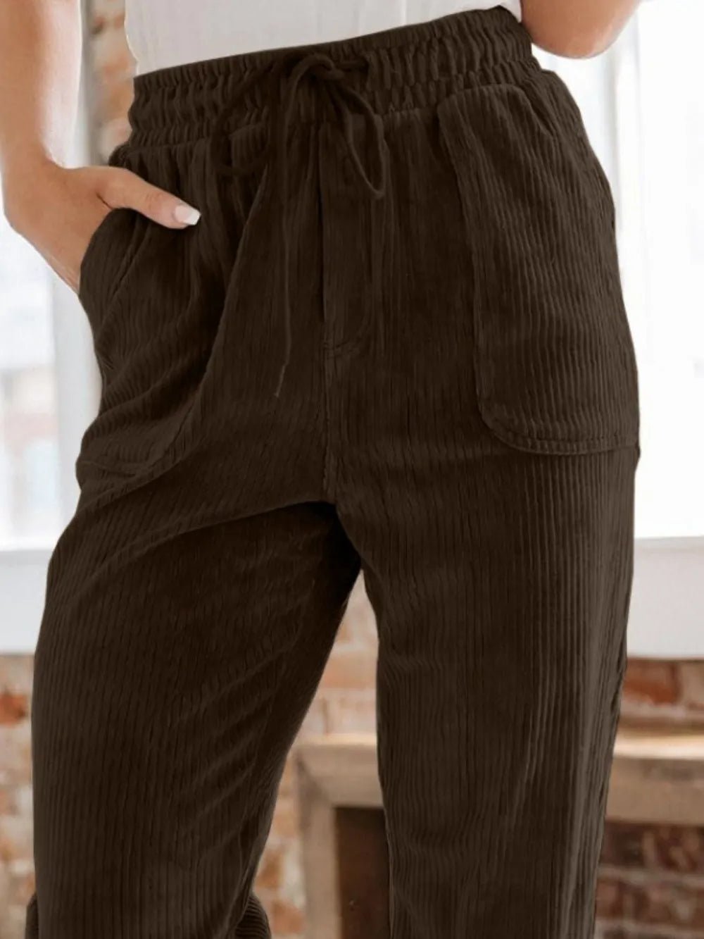 Drawstring Pants with Pockets in Chocolate