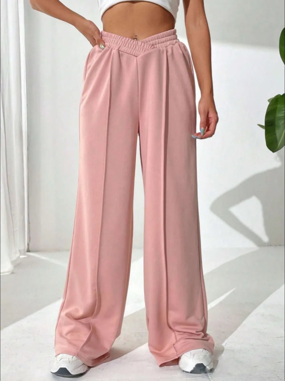 Elastic Waist Wide Leg Pants in Black