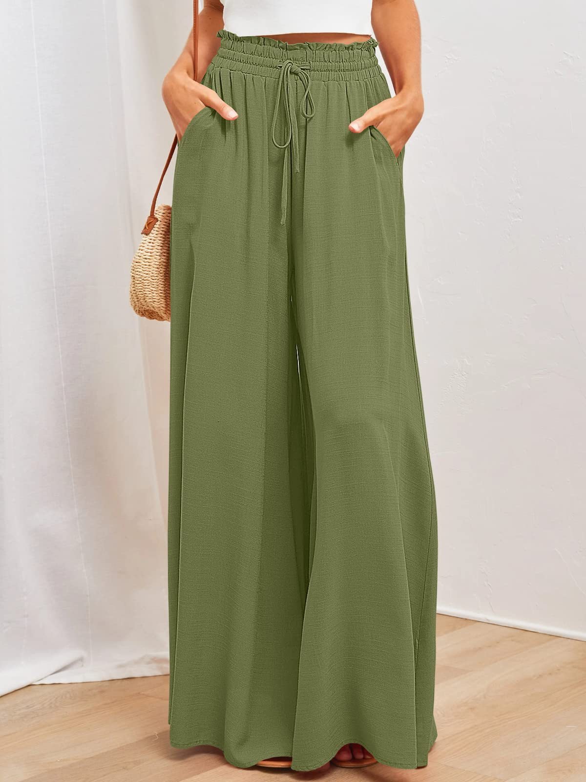 High-Waist Wide-Leg Pants in Black