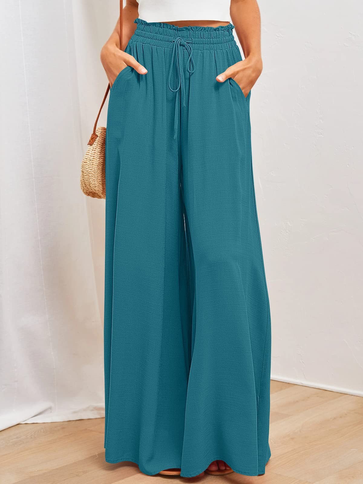 High-Waist Wide-Leg Pants in Black