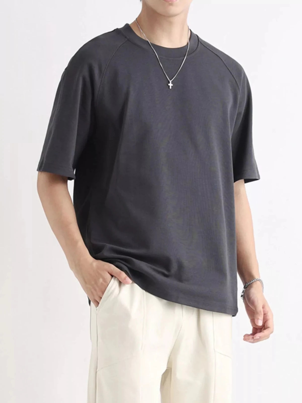 Men's Plus Size Relaxed Fit Solid Color T-Shirt in Dark Gray