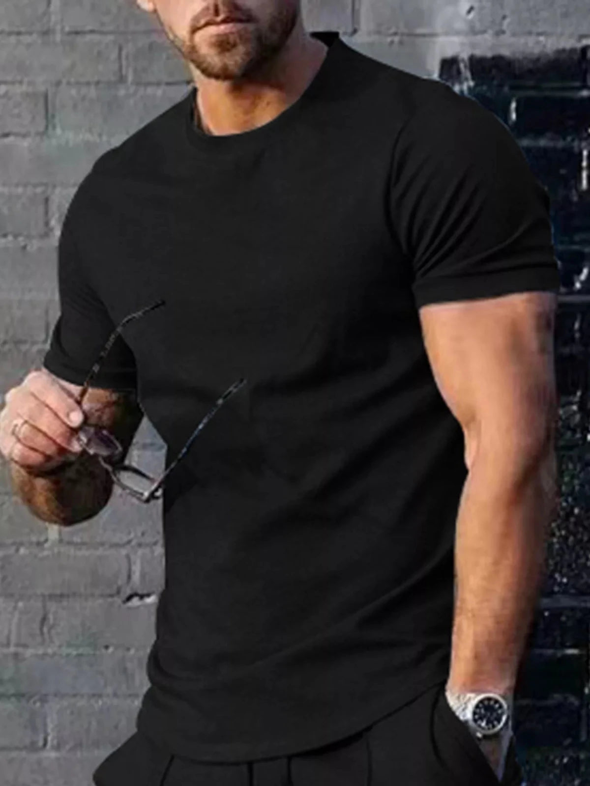 Men's Plus Size Solid Color Casual T-Shirt in Black