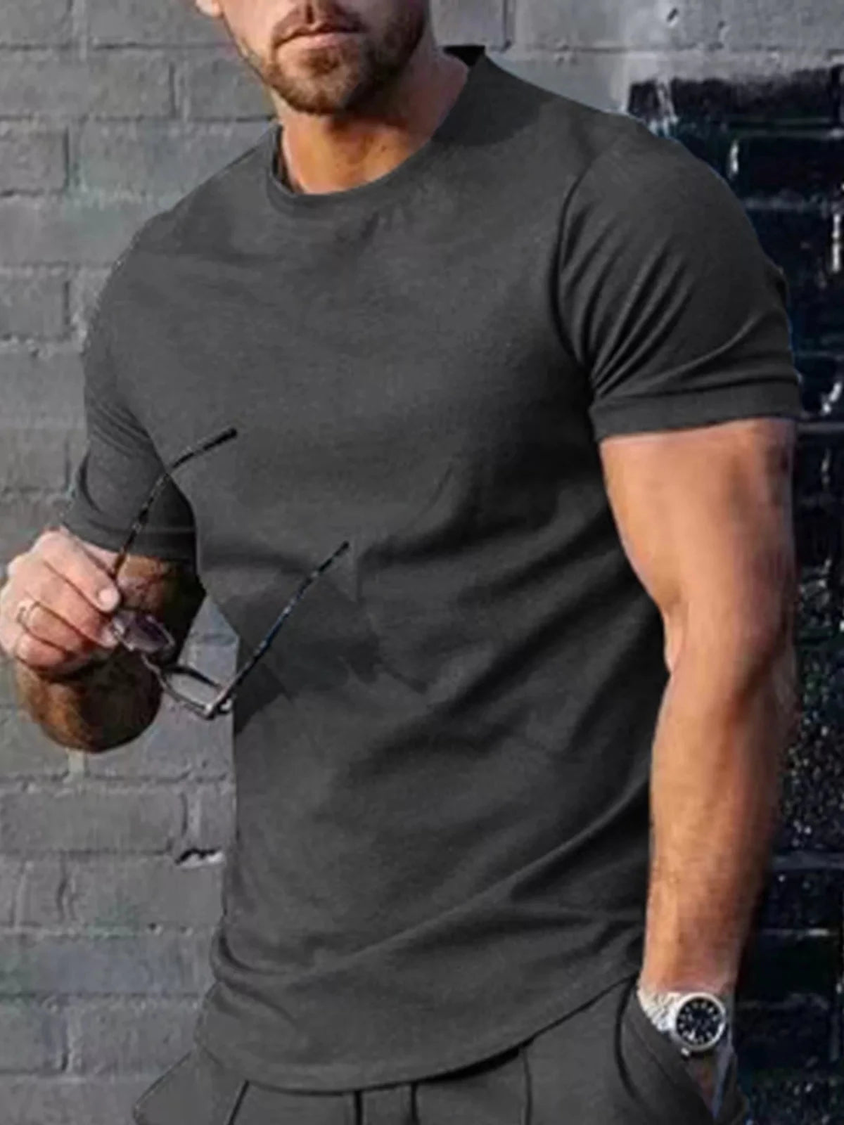 Men's Plus Size Solid Color Casual T-Shirt in Dark Gray