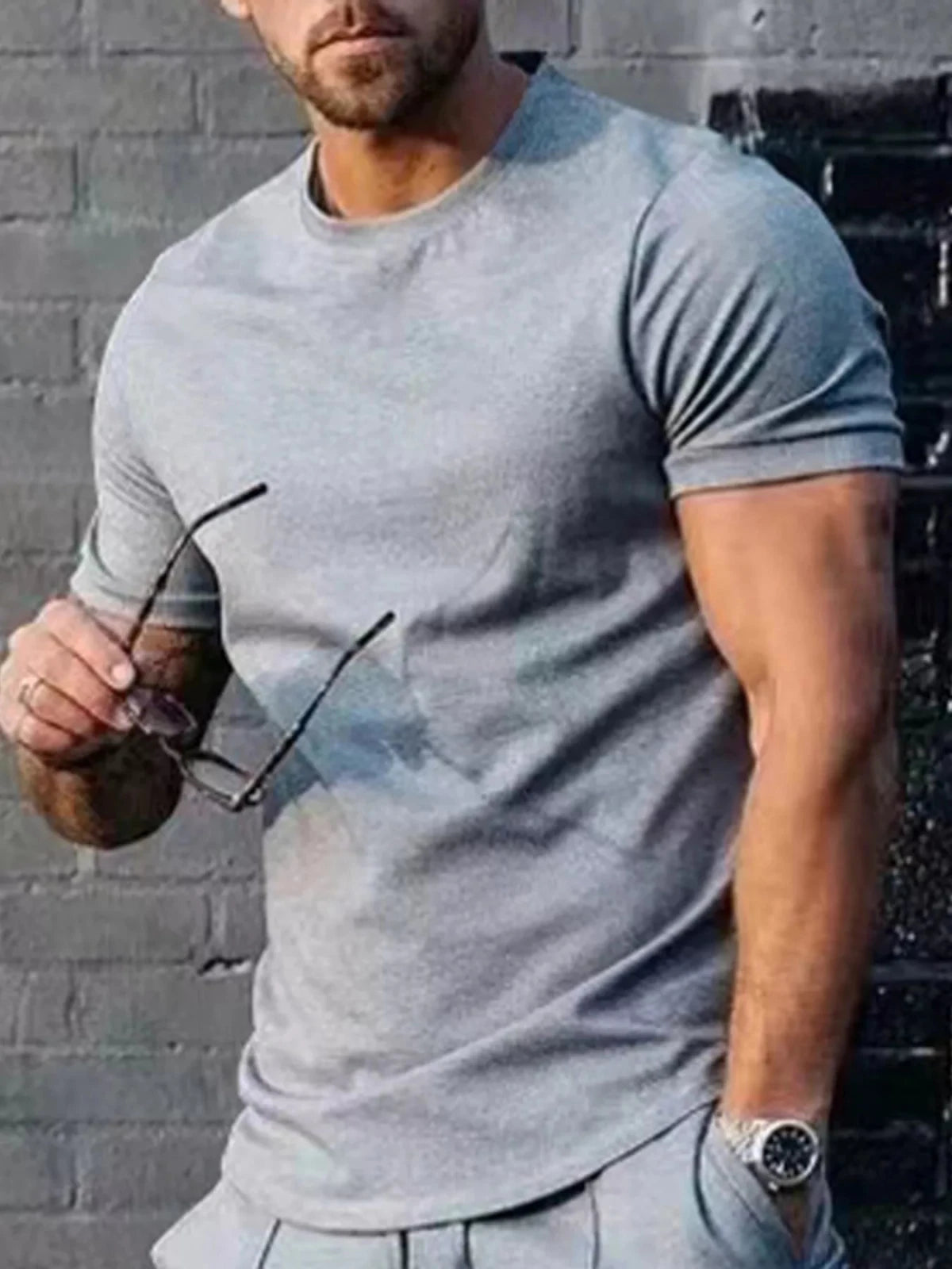 Men's Plus Size Solid Color Casual T-Shirt in Light Gray