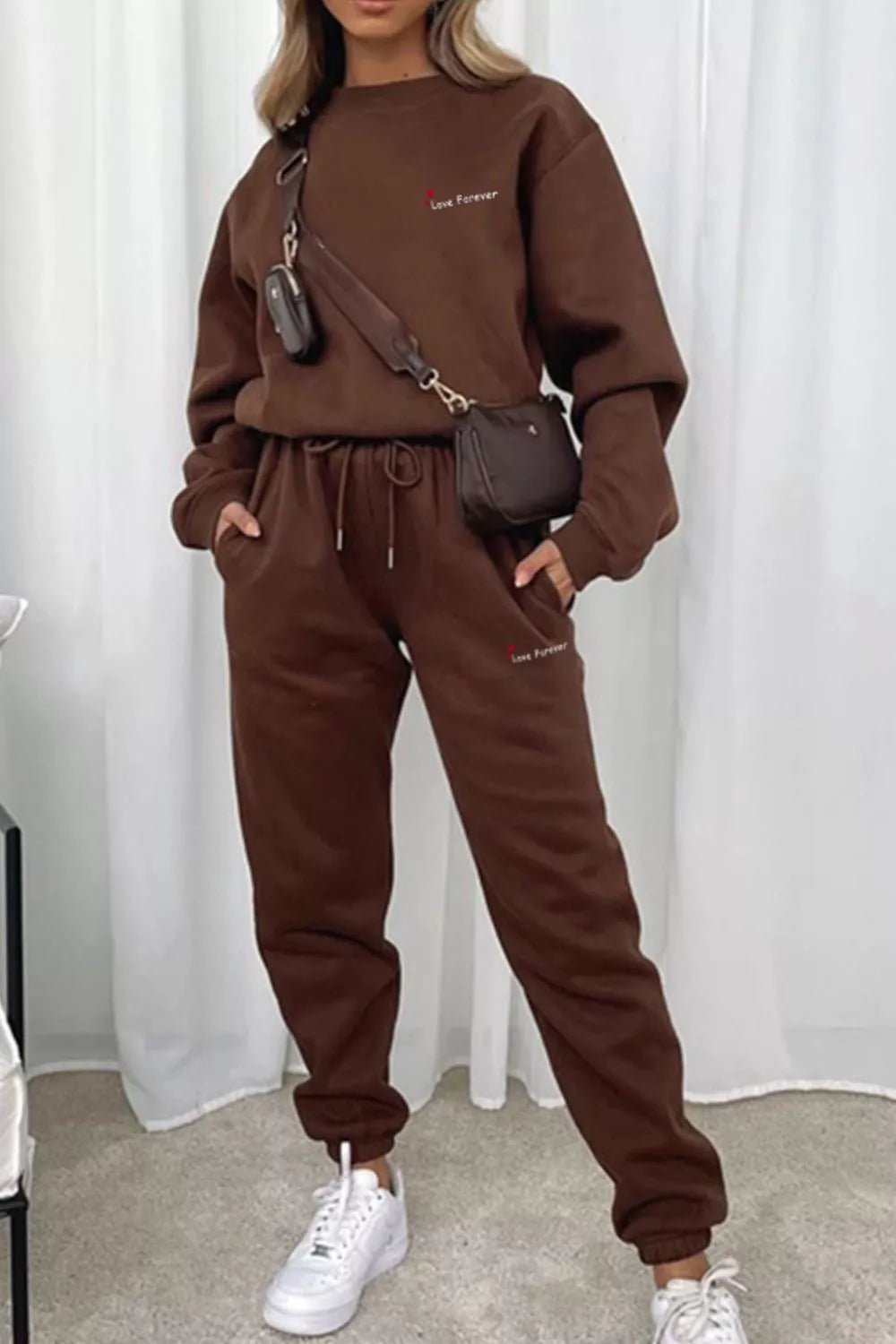 Round Neck Sweatshirt and Joggers Set in Brown