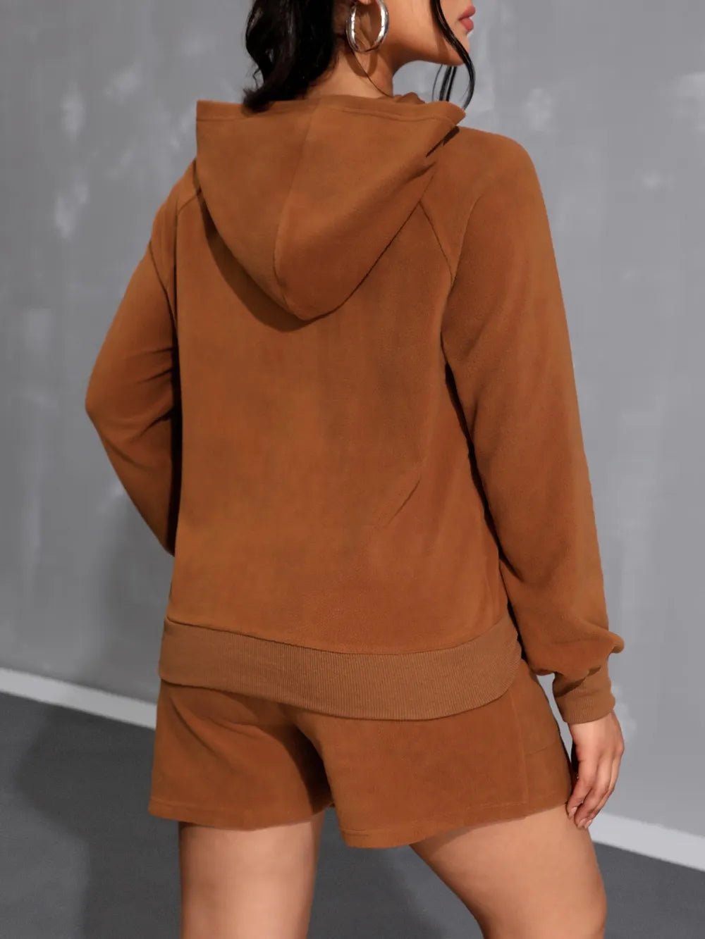 Women’s Long Sleeve Hoodie and Pocketed Shorts Set | CozyFits in Caramel